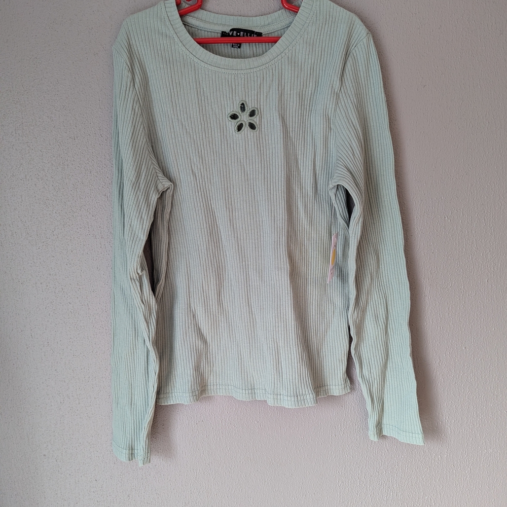 Stylish Mint Long Sleeve Tee for Girls XL With Flower Cut Out In Front